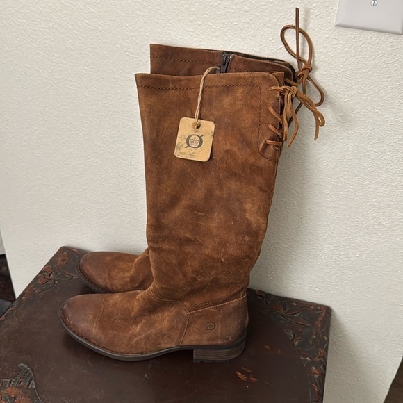 Born Hayden Boots in Rust Tobacco Distressed - Picture 8 of 16